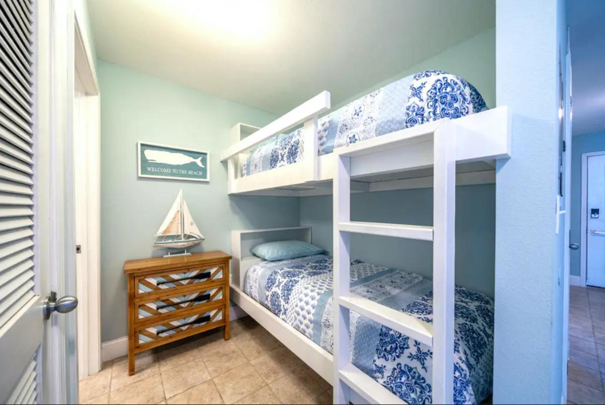 Paradise At Laketown Wharf Panama City Beach Exterior photo